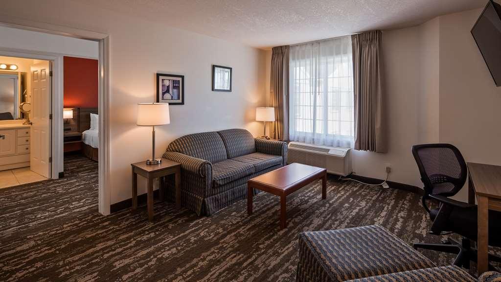 Charlevoix Inn & Suites Surestay Collection By Best Western Номер фото