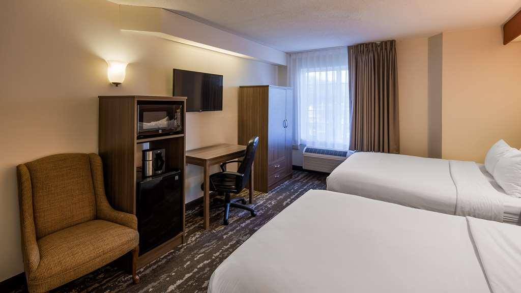 Charlevoix Inn & Suites Surestay Collection By Best Western Номер фото